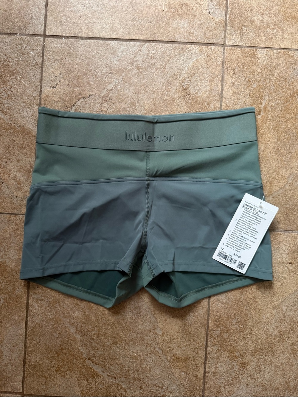 NWT Lululemon License to Train High-Rise Green Short 2" Logo Women’s Size 12